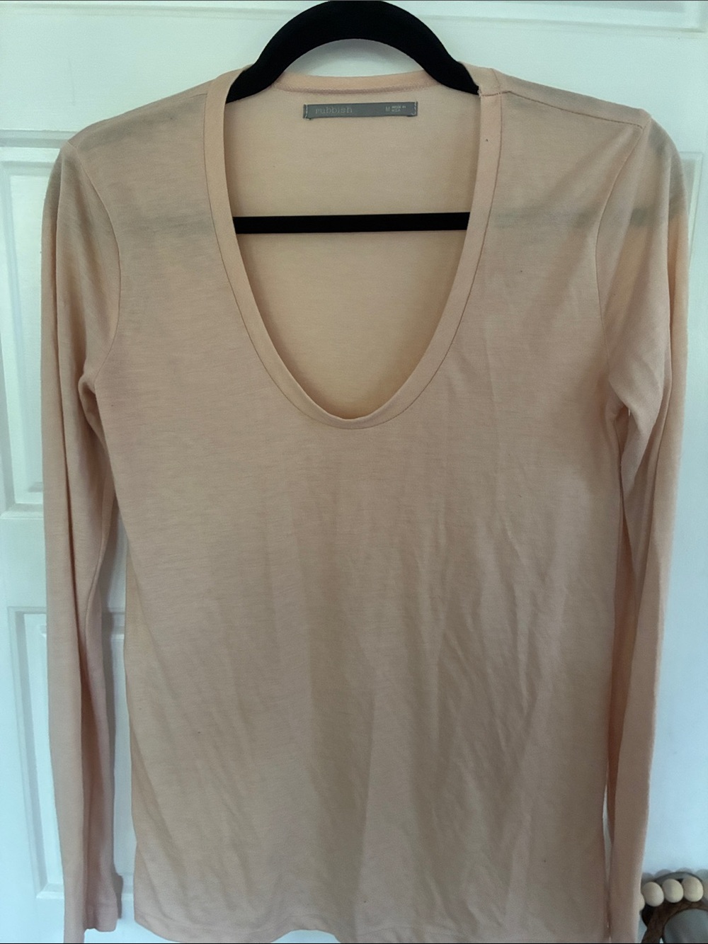 Rubbish Women's Long-Sleeve Scoop Neck Top in Light Peach